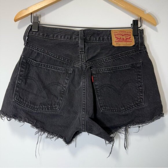 LEVI’S 501® ORIGINAL FIT HIGH RISE WOMEN'S SHORTS SIZE 26 - Picture 6 of 15